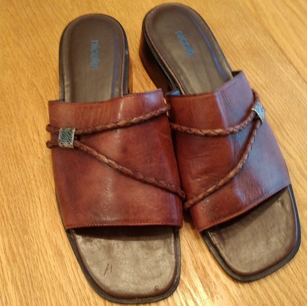 Leather sandals
